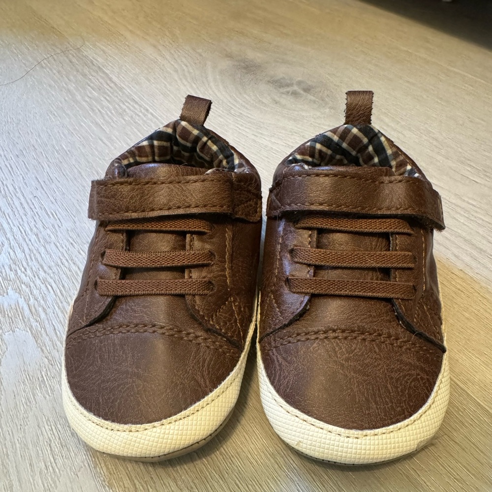Stride Rite (12-18M)